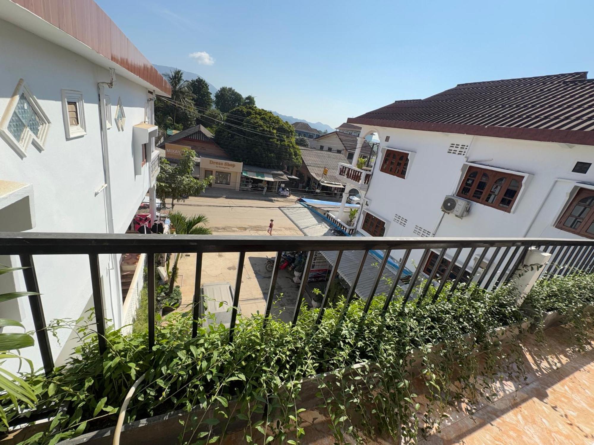 Vang Vieng Green Hotel 외부 사진